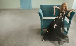 28037172_Blumarine_ADV_FW16_17_1.jpg