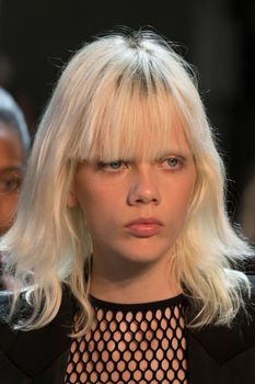 28332381_vauthier-hc-clp-rf16-2020.jpg
