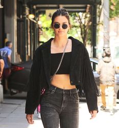 28428281_Kendall-Jenner-in-Black-Jeans--
