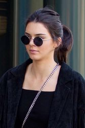 28428306_Kendall-Jenner-in-Black-Jeans--