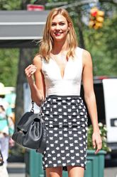 28506784_Karlie-Kloss-in-Polka-dot-penci