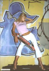 Zdenka Podkapova - Photoset 29 t548qm410z