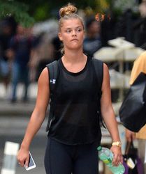 29264264_ninaa110816BZNimage1.jpg