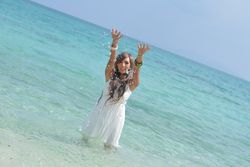 Gal Addict Island  e54tmioq7f