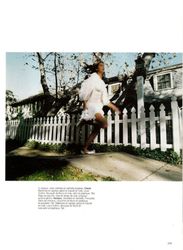 31640612_VogueFR_April2001_InLove_04.jpg
