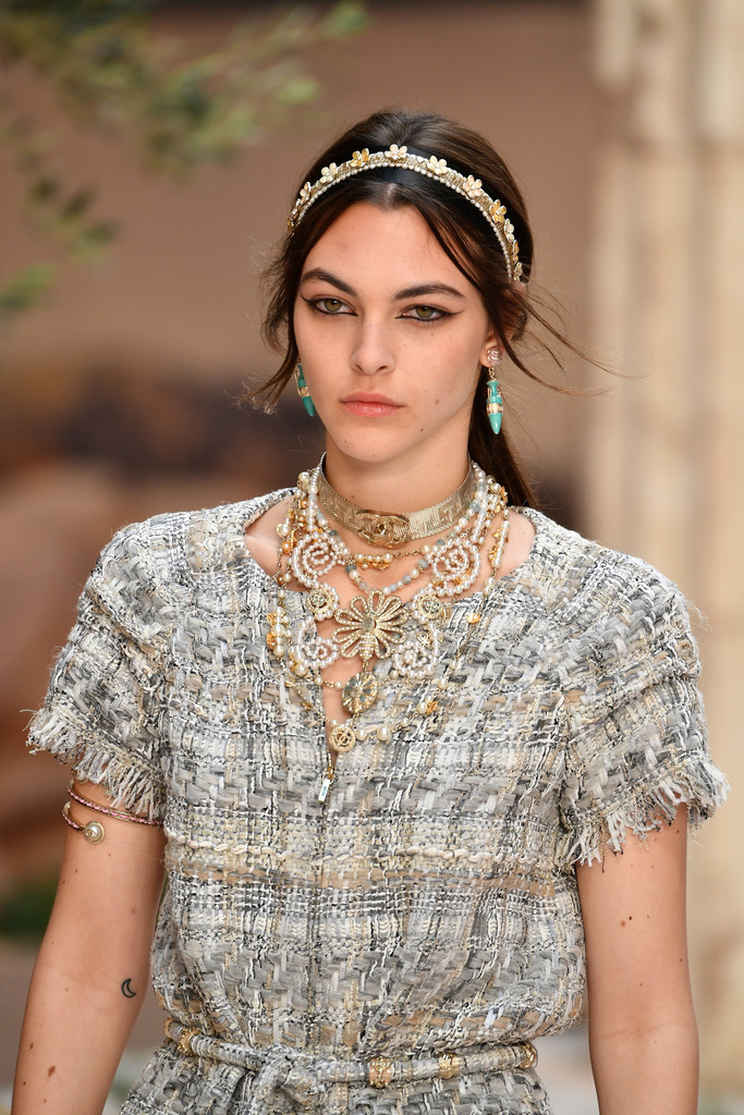 Chanel Cruise 20172018 Collection Runway 4